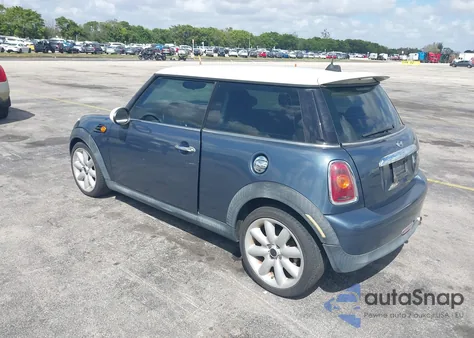 2010 Mini Cooper from USA, damaged, VIN WMWMF3C53ATZ60936